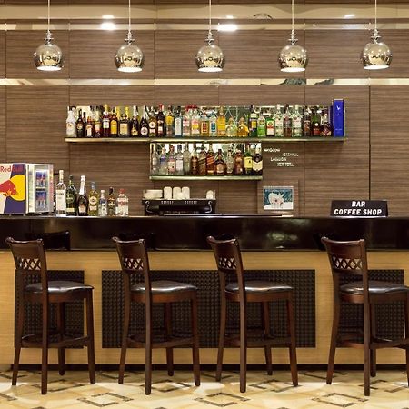 West Shine Hotel Baku Bagian luar foto