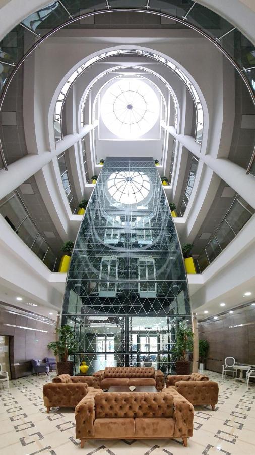 West Shine Hotel Baku Bagian luar foto