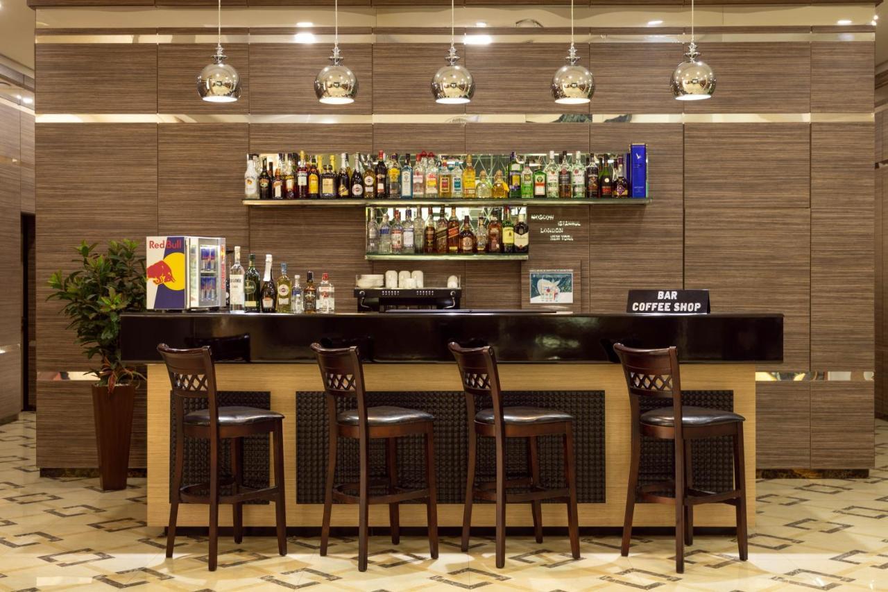West Shine Hotel Baku Bagian luar foto