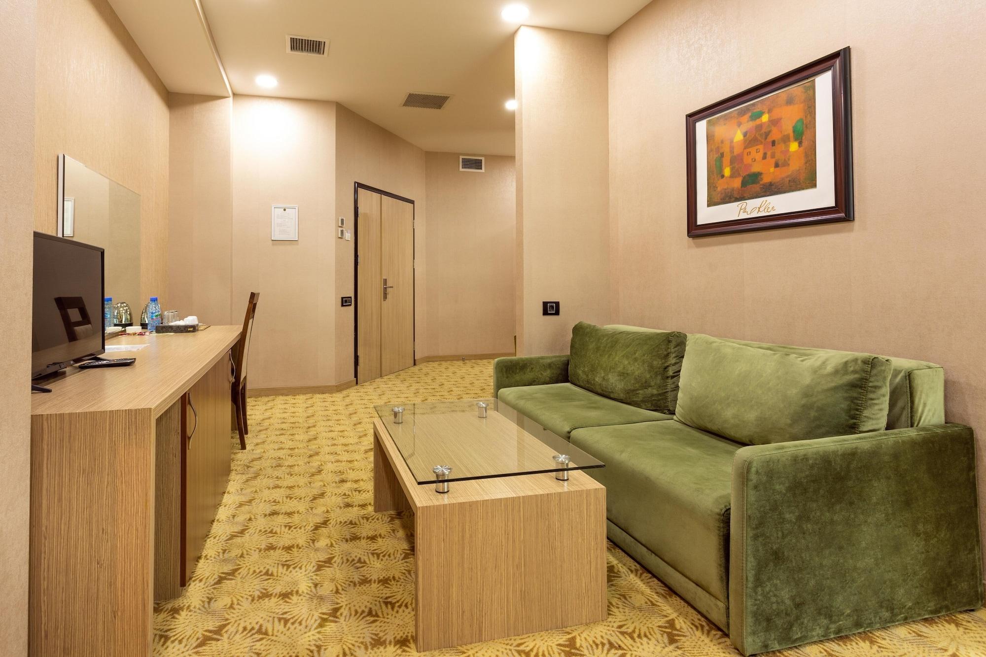 West Shine Hotel Baku Bagian luar foto