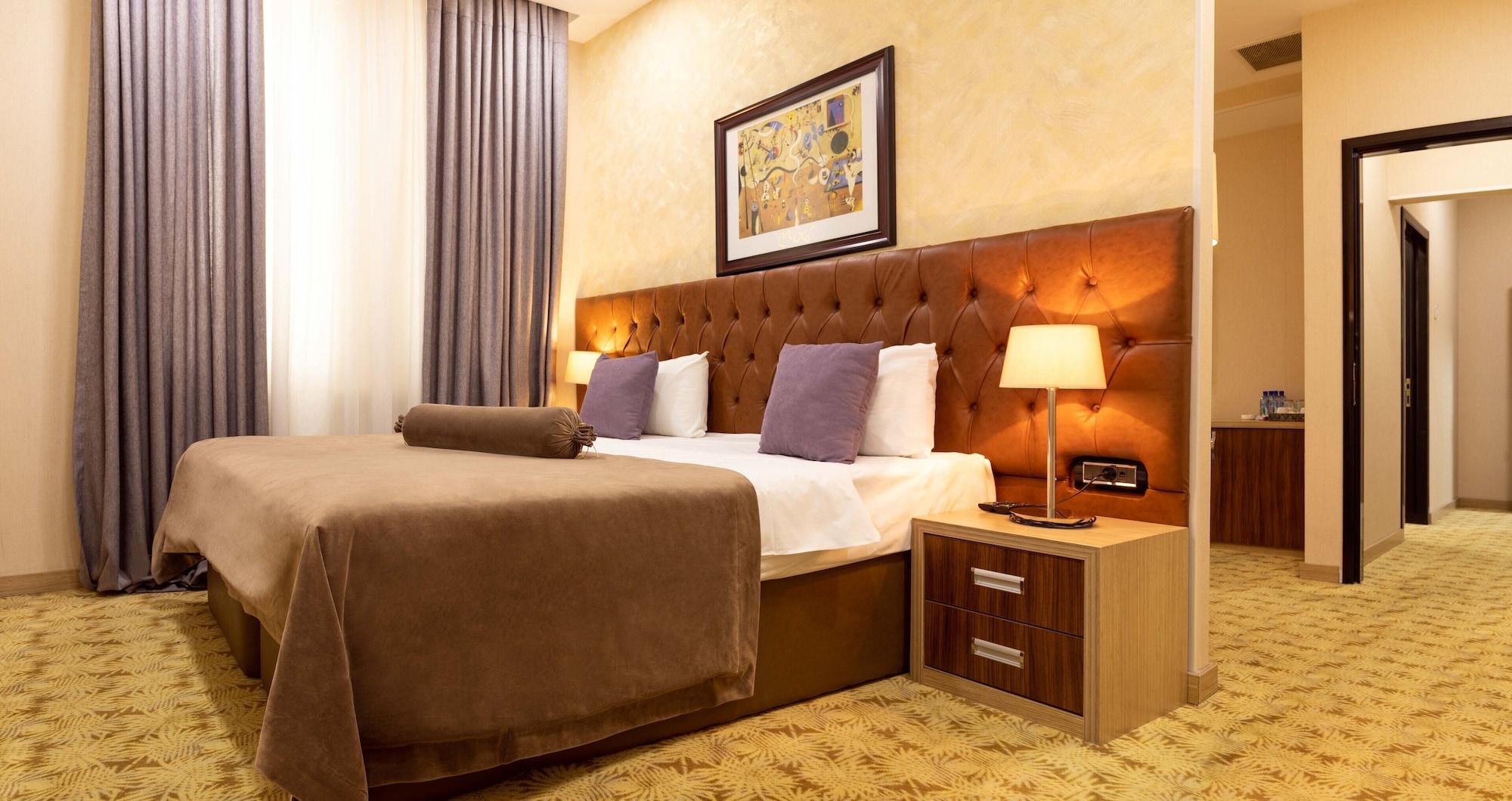 West Shine Hotel Baku Bagian luar foto