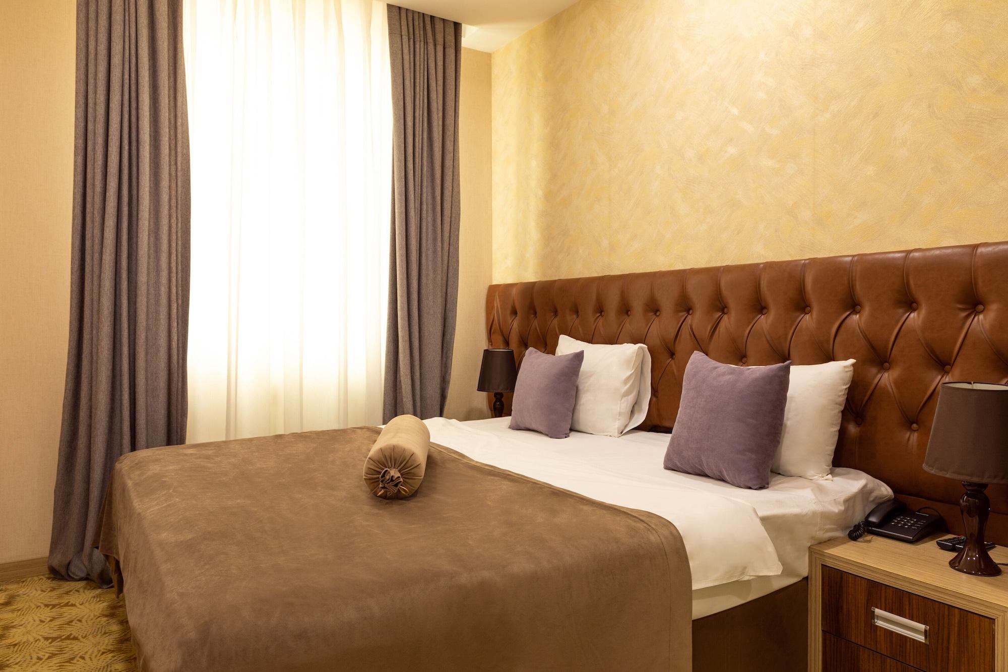 West Shine Hotel Baku Bagian luar foto