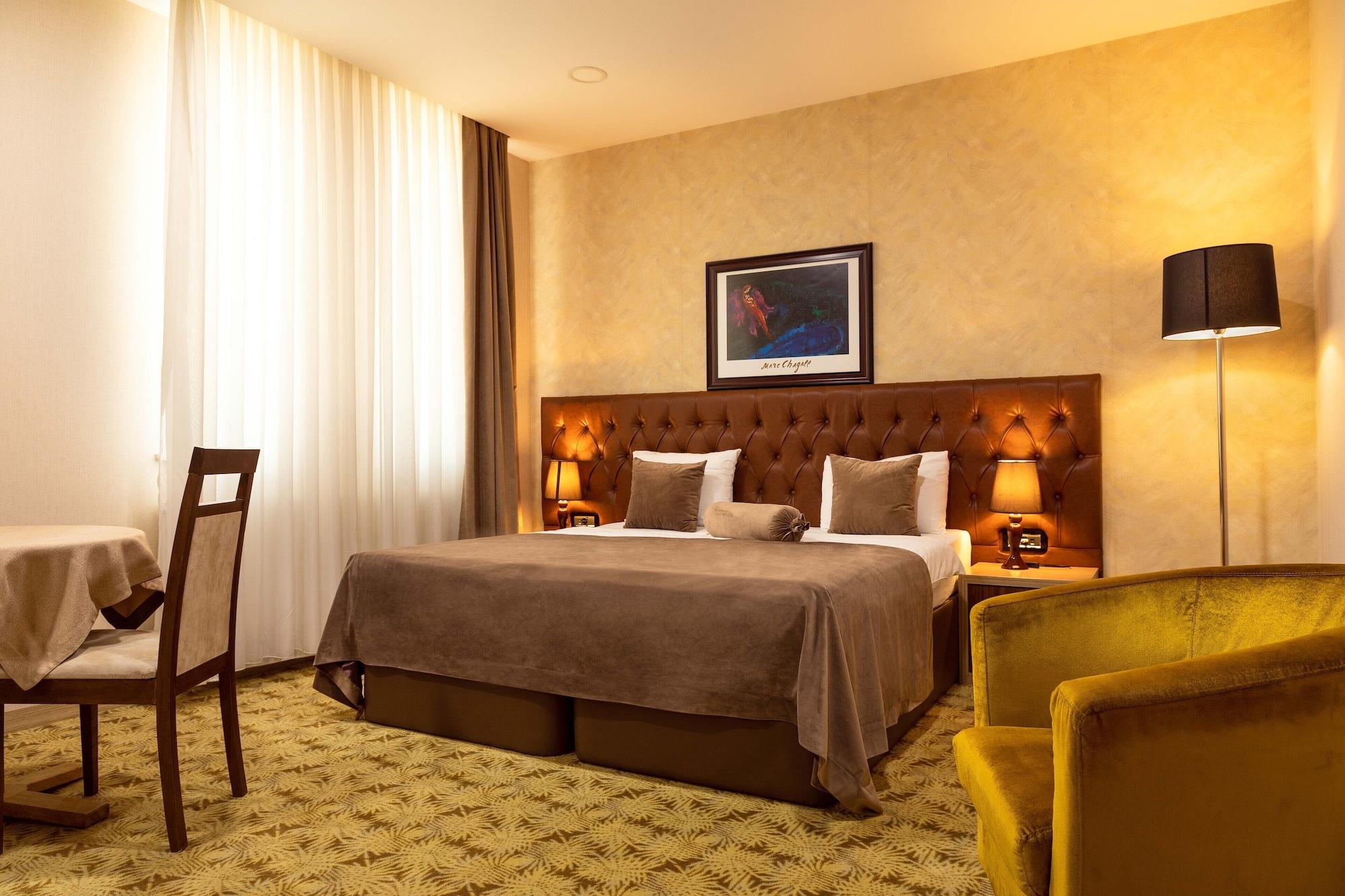 West Shine Hotel Baku Bagian luar foto
