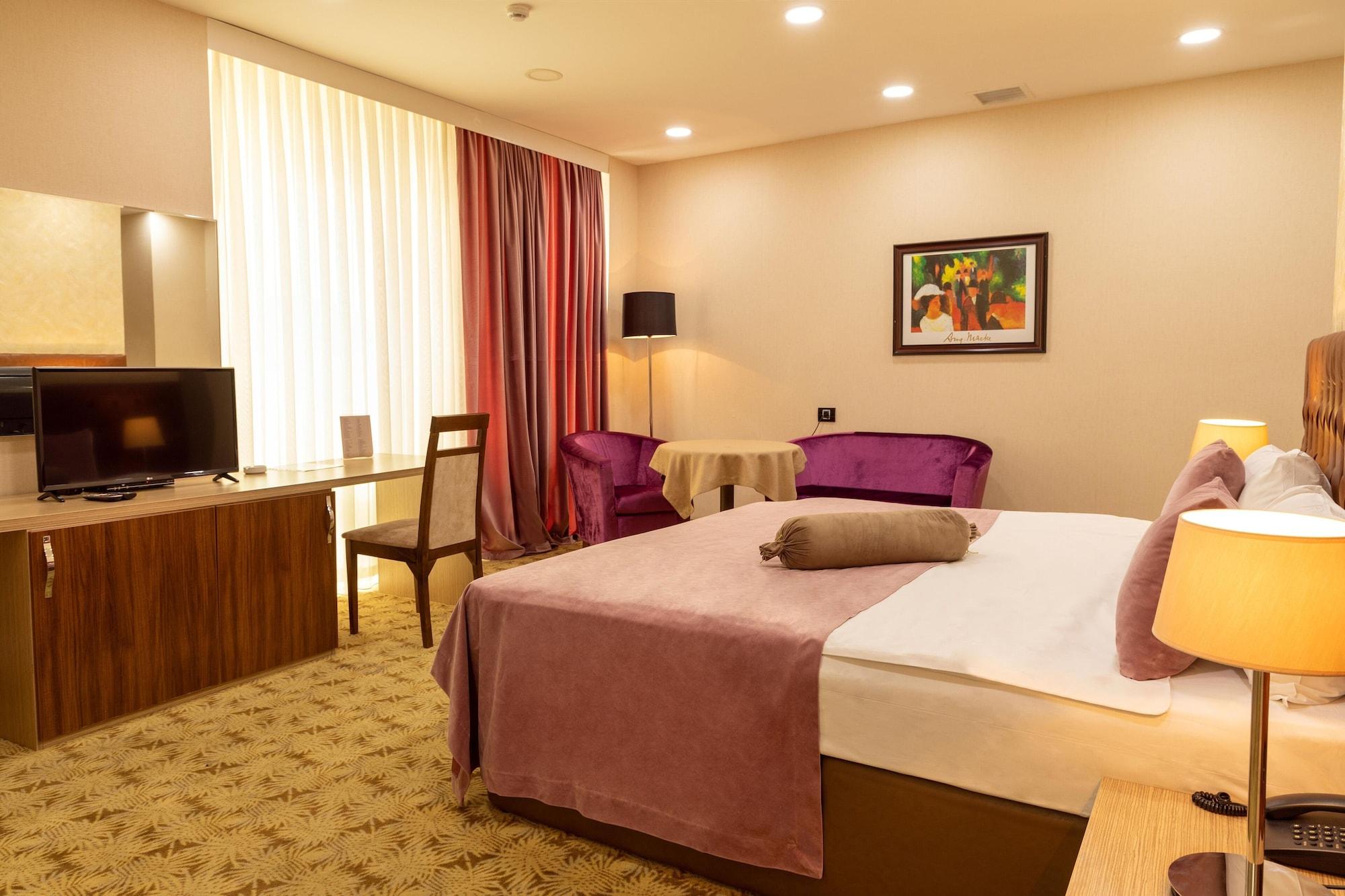 West Shine Hotel Baku Bagian luar foto