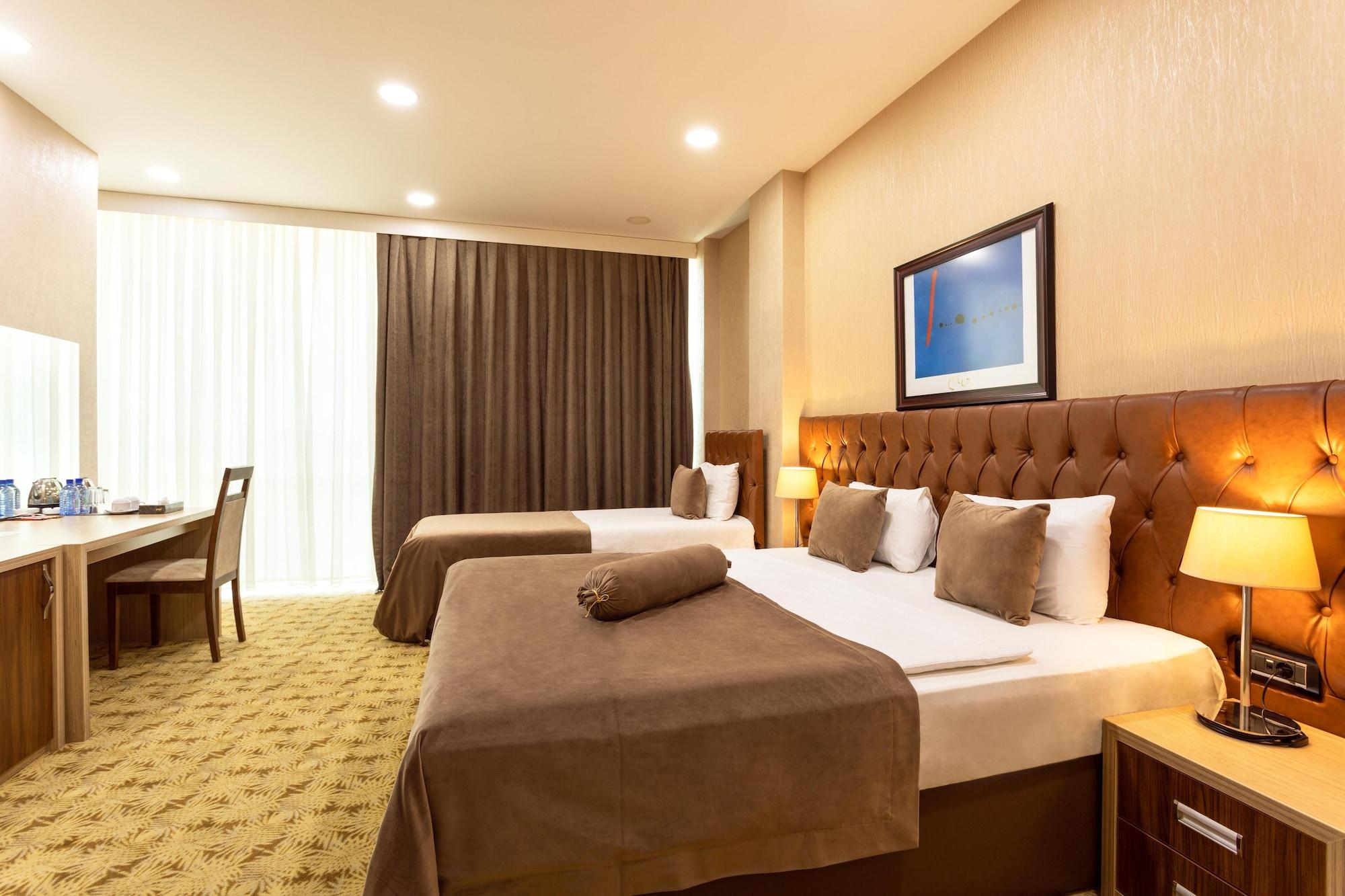 West Shine Hotel Baku Bagian luar foto