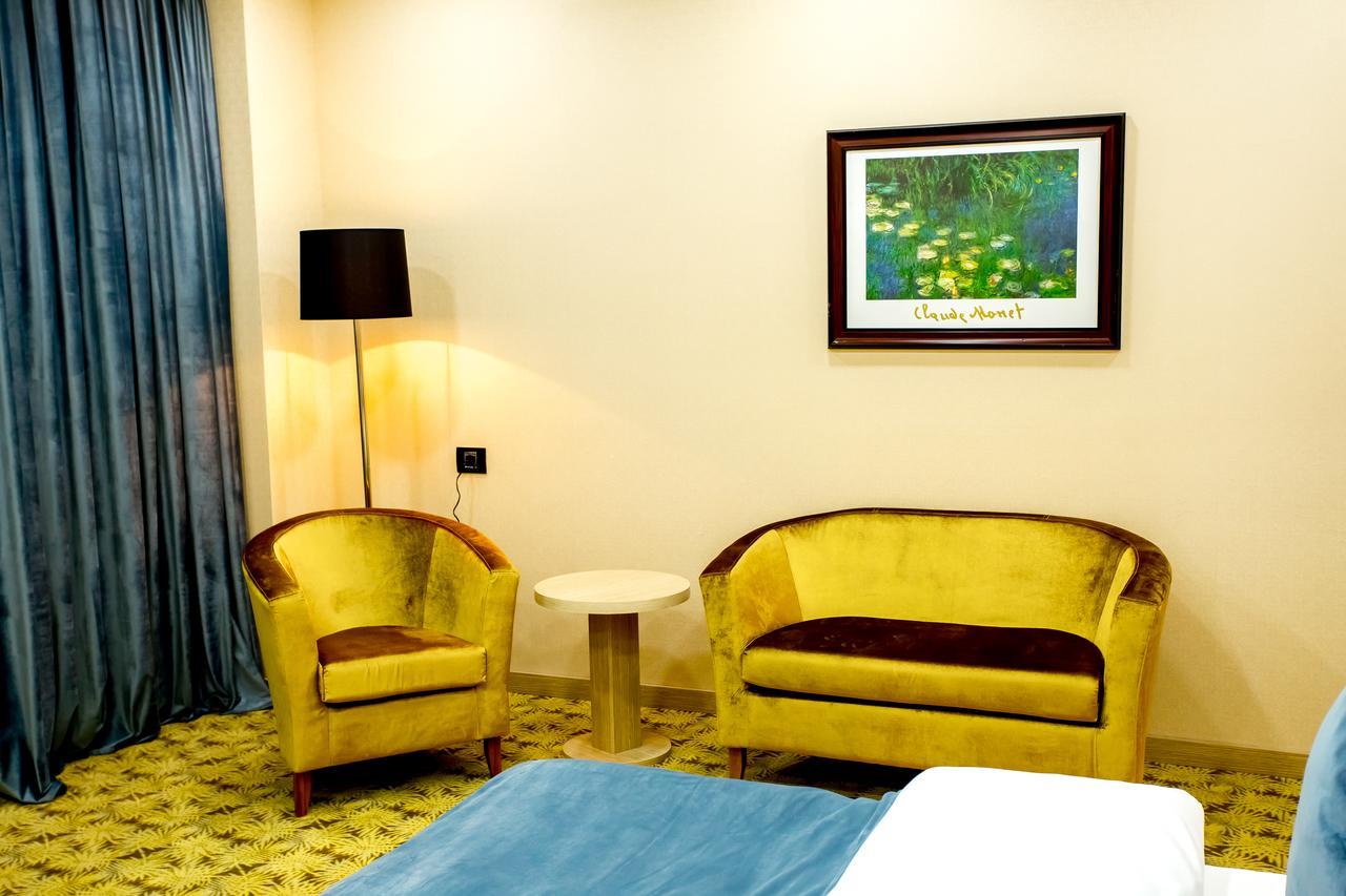 West Shine Hotel Baku Bagian luar foto