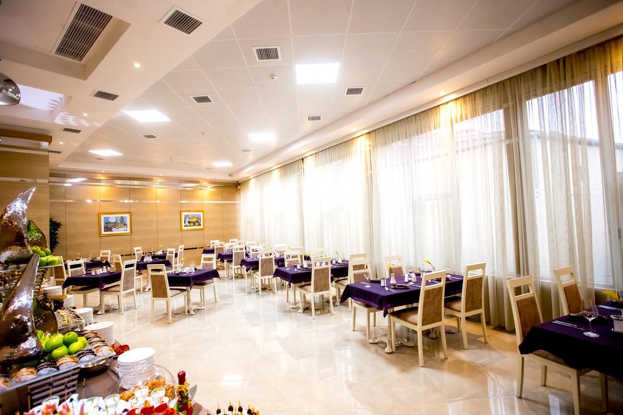 West Shine Hotel Baku Bagian luar foto