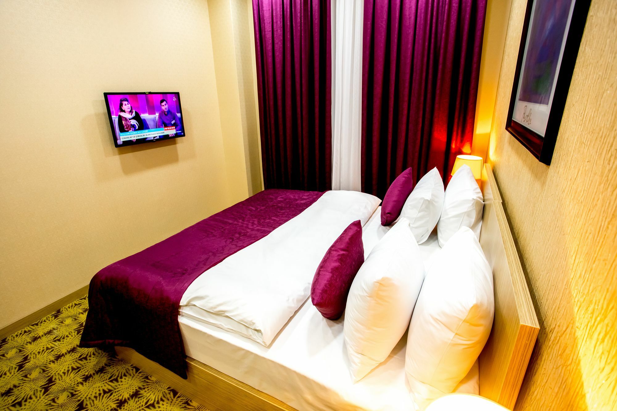 West Shine Hotel Baku Bagian luar foto